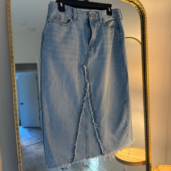 Old Navy Denim High Rise Midi Skirt - Picture 1 of 3